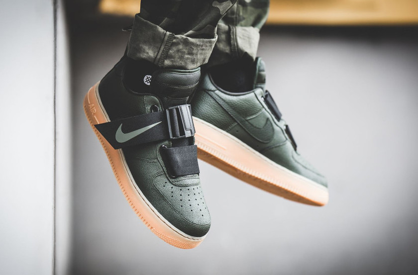 Nike-Air-Force-1-Utility-vert-fonc%C3%A9-avec-gumsole-2.jpg