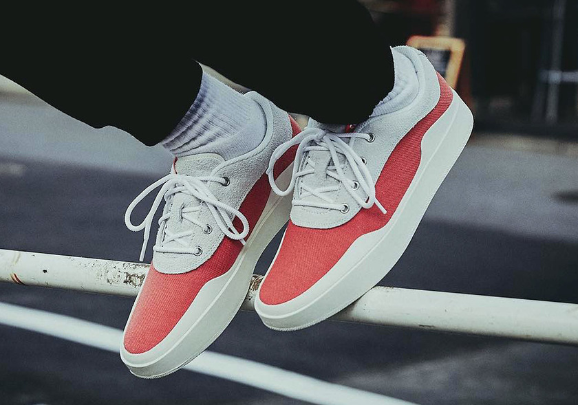 jordan-westbrook-0.3-white-red-aa1348-800-1.jpg