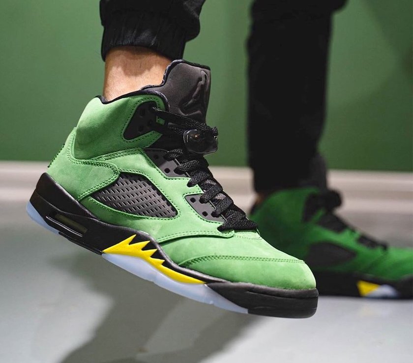 Oregon-Air-Jordan-5-Elevate-CK6631-307-Release-Date-On-Feet-1.jpg