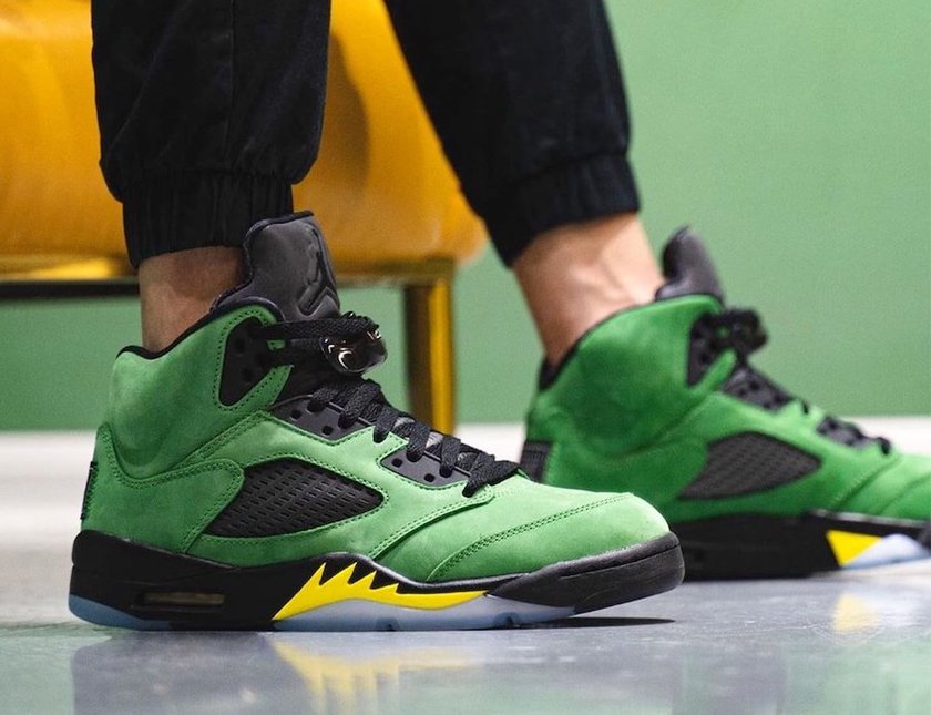 Oregon-Air-Jordan-5-Elevate-CK6631-307-Release-Date-On-Feet.jpg