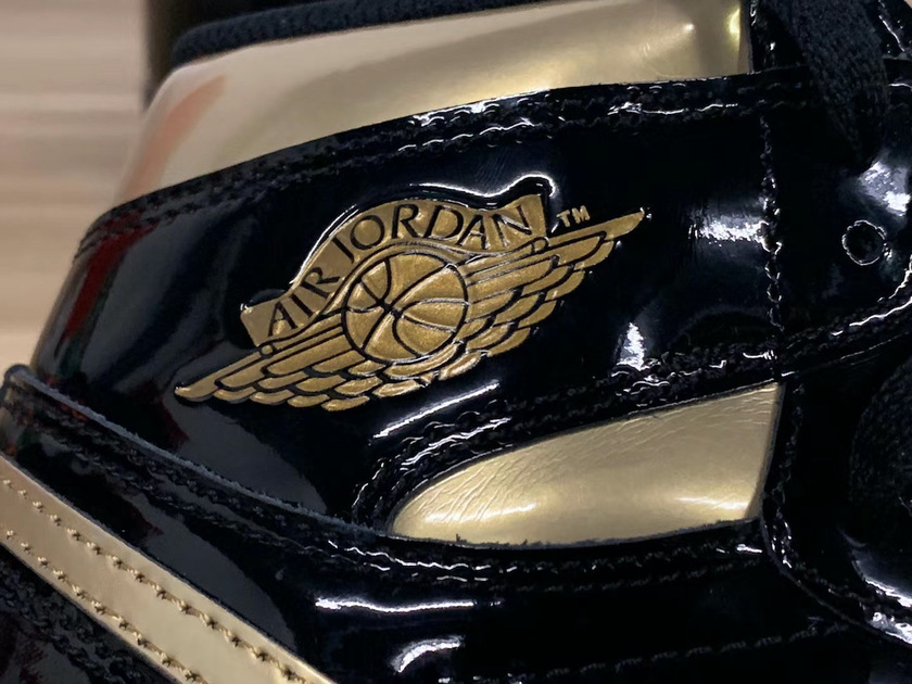 Air Jordan 1 Patent Leather Black Gold 555088-032åå:registered:æ¥æå:registered:ä»·
