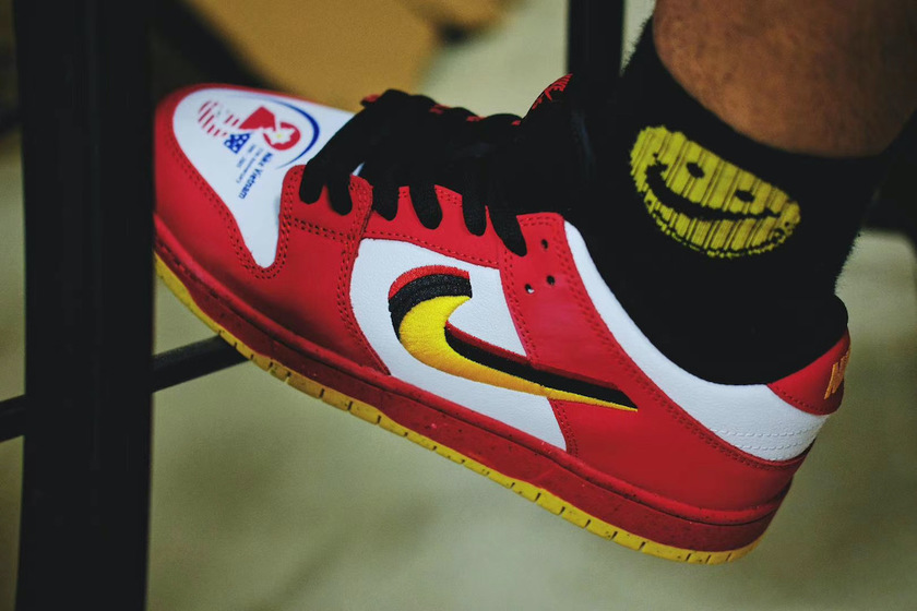 Nike-SB-Dunk-Low-Vietnam-25th-Anniversary-309242-307-Release-Date-Pricing-1.jpeg