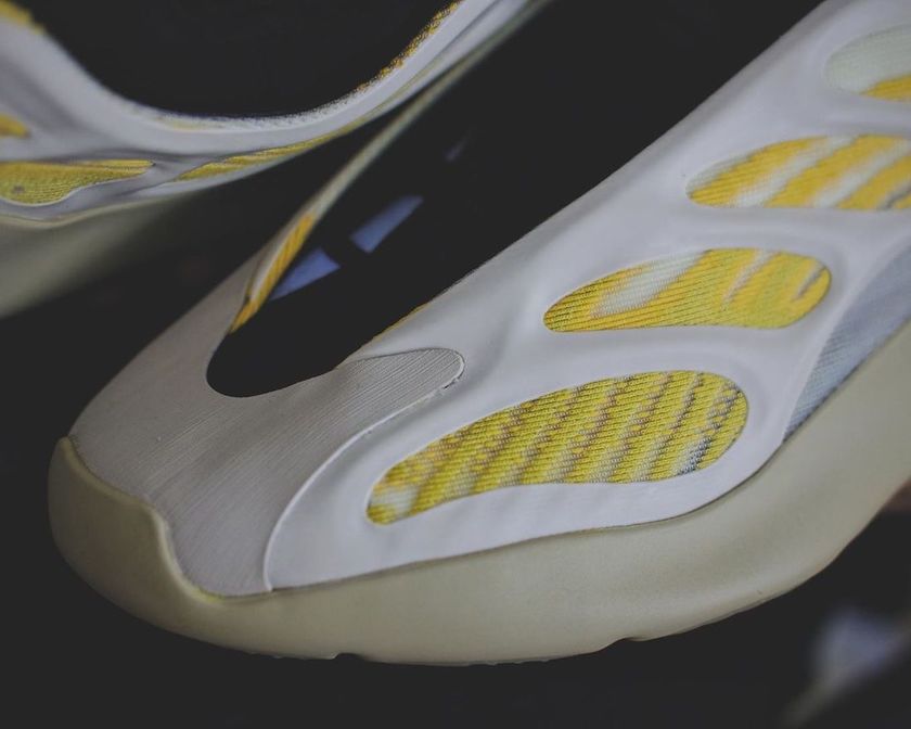 adidas Yeezy 700 V3红è±å叿¥æ