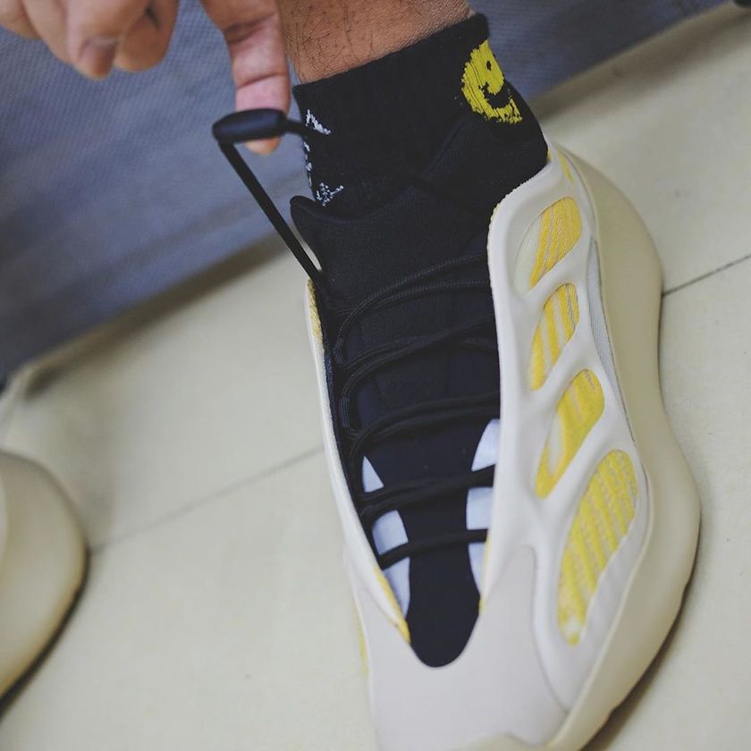 adidas Yeezy 700 V3红è±å叿¥æ
