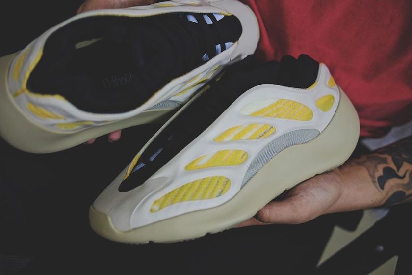 adidas Yeezy 700 V3红è±å叿¥æ