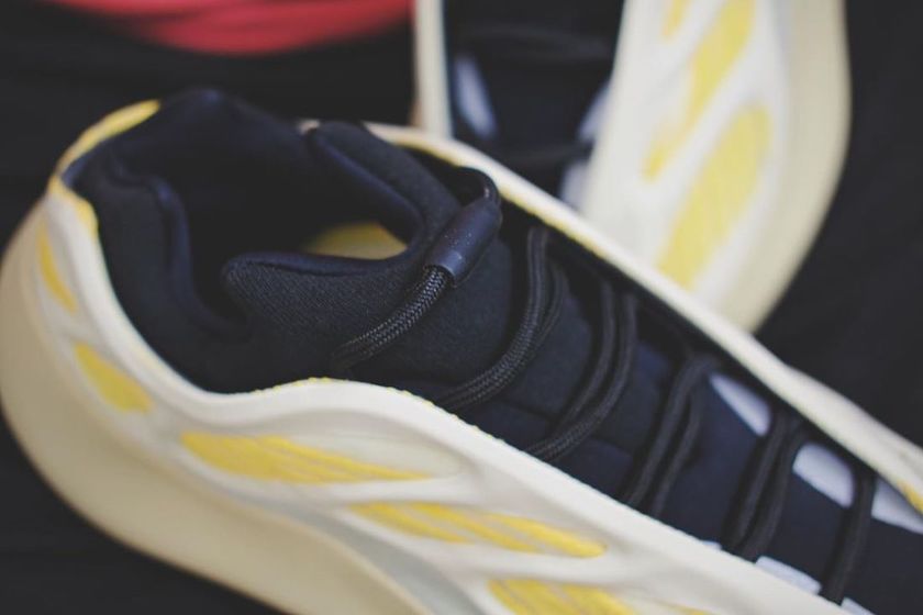 adidas Yeezy 700 V3红è±å叿¥æ