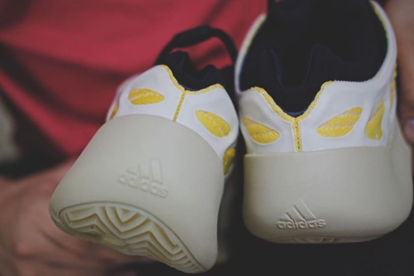adidas Yeezy 700 V3红è±å叿¥æ