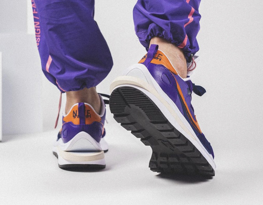 Sacai Nike VaporWaffle Dark Iris Campfire Orangeåå:registered:æ¥æï¼