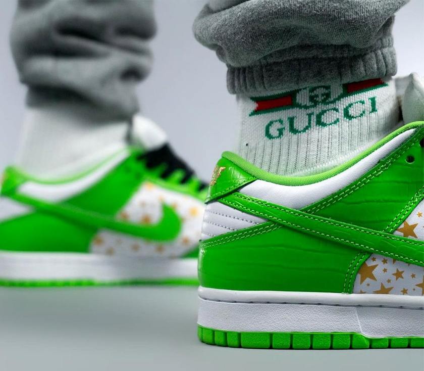 Supreme Nike SB Dunk Low Green Stars DH3228-101 Release Date On-Feet