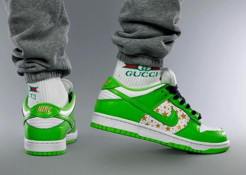 Supreme Nike SB Dunk Low Green Stars DH3228-101 Release Date On-Feet