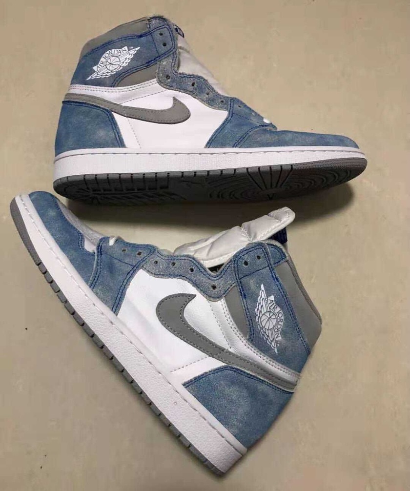 Air Jordan 1 High OG Hyper Royal 555088-402 Release Date