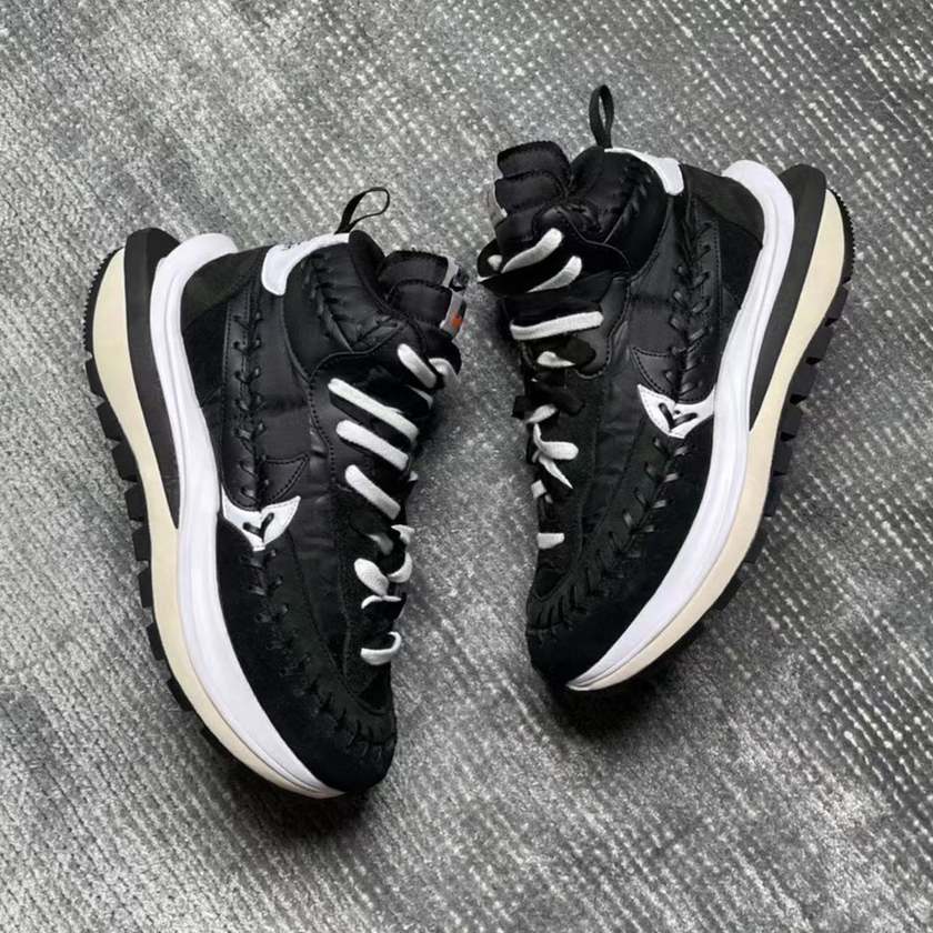 sacai,Nike,Jean Paul Gaultier  熟悉的唐老鸭后跟!sacai x Nike 三方联名最新实物曝光!