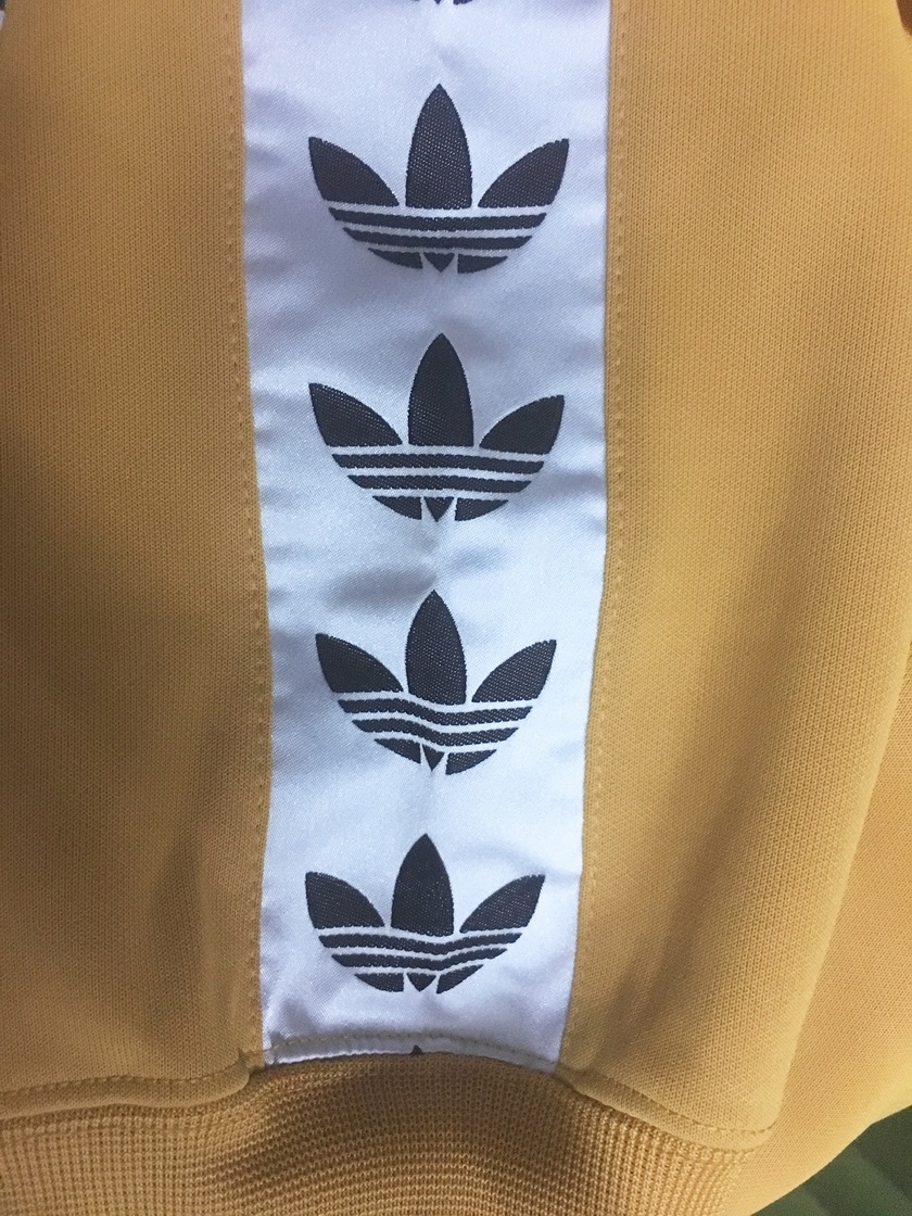 Adidas三叶草 串标卫衣 BS4669