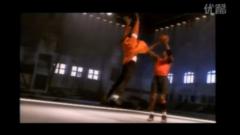 迈克尔乔丹穿着Air Jordan 7 Bordeaux出演迈克尔.杰克逊经典MV《Jam》