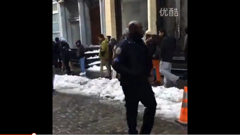 Air Jordan 2 Don C纽约排队混乱被警察叫停