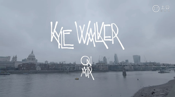 Kyle Walker 与 Nike Air Max