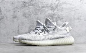 球鞋开箱60秒——YEEZY 350 V2 天使