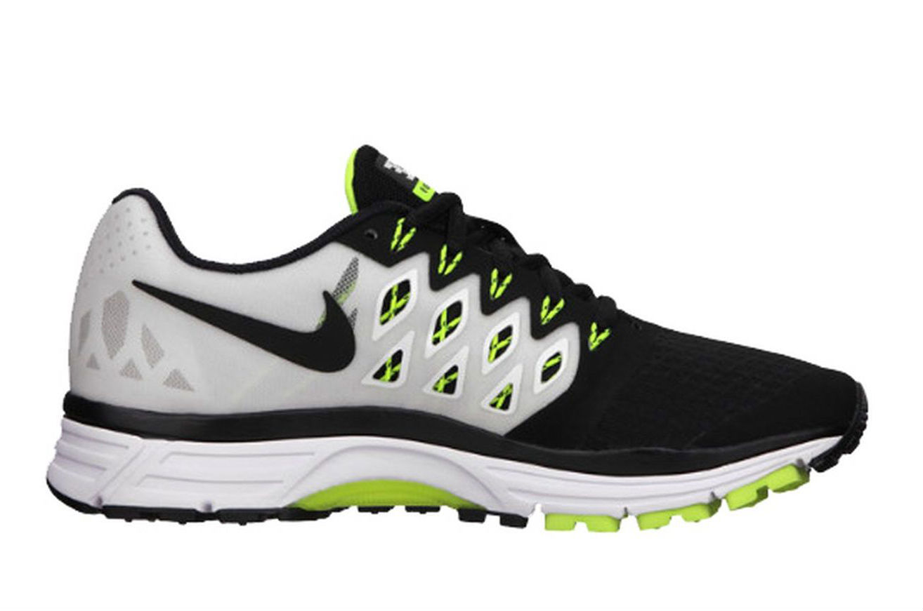 323 参考重量 (女鞋): 252 外底材料:                华夫格外底