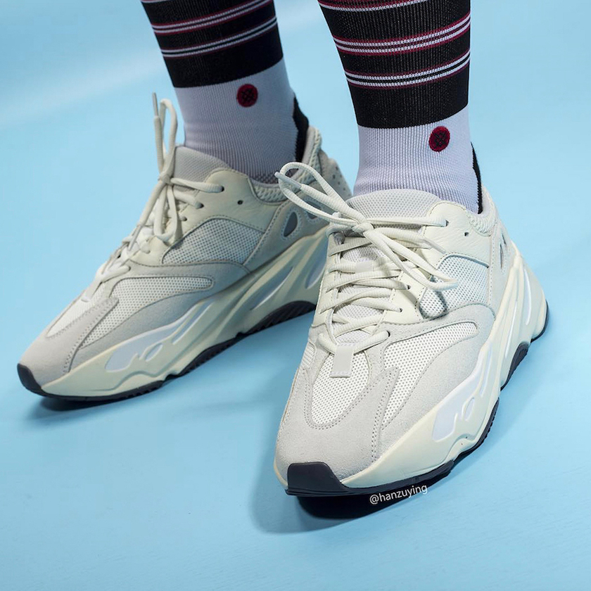 适合夏天的配色清爽的全新yeezy700analog期待一下