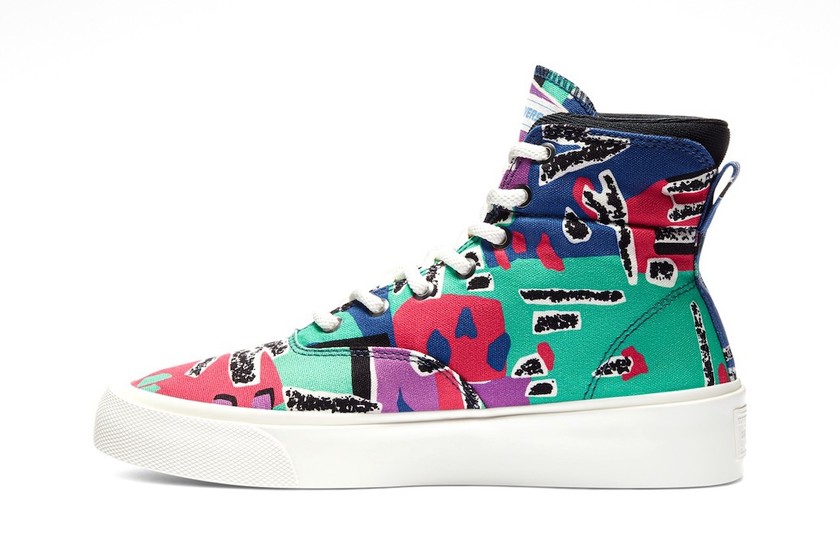 画风相当艺术fearofgodessentialsxconverse新联名下周发售